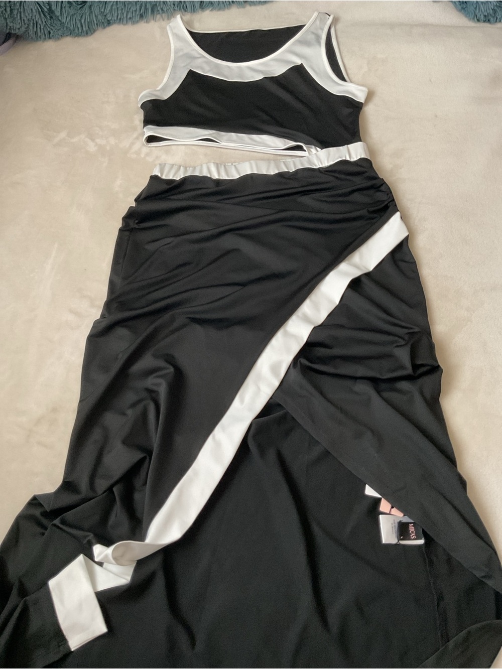 Black and White Contrast Maxi Skirt - Women